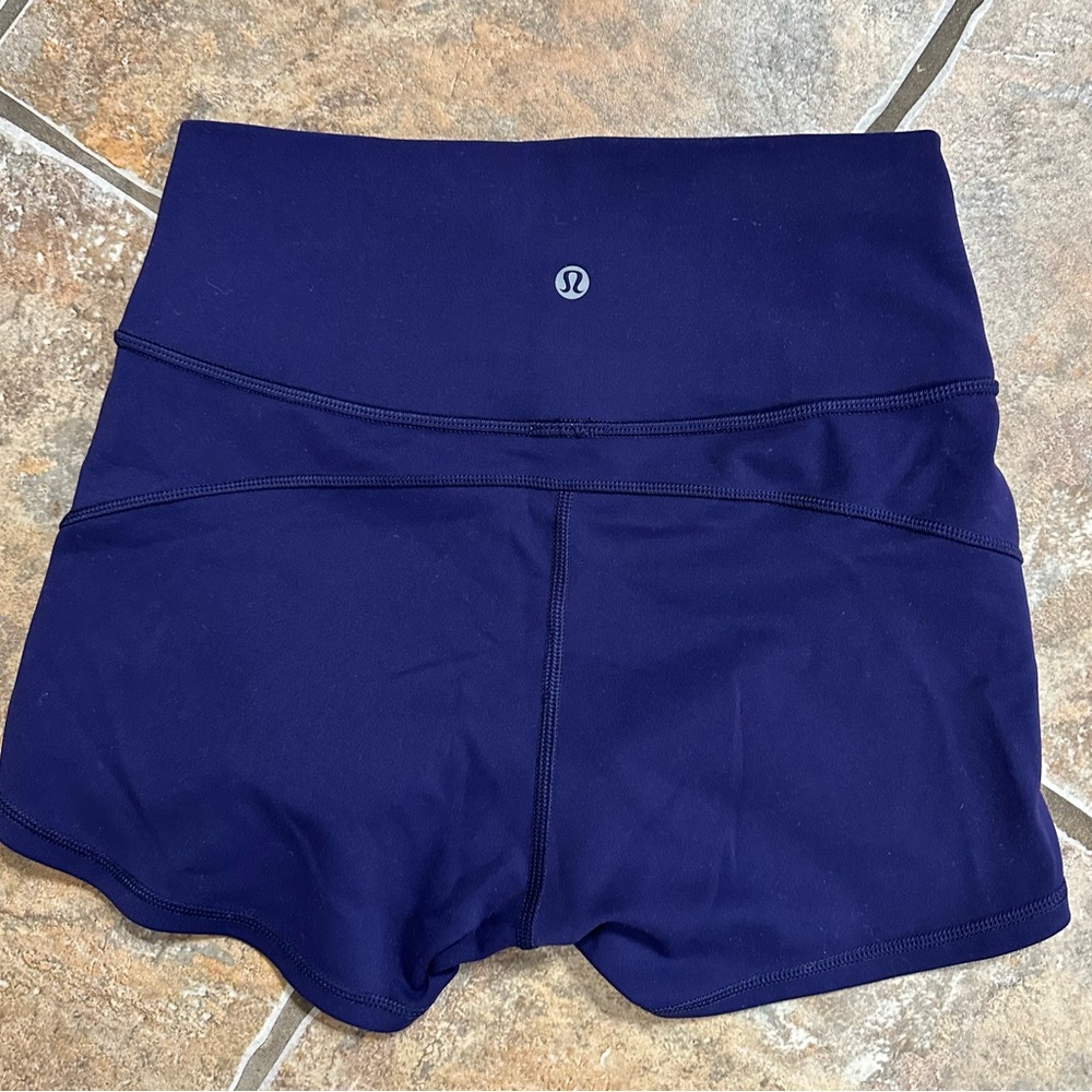 Lululemon Align High Rise Shorts 8 - Picture 2 of 3